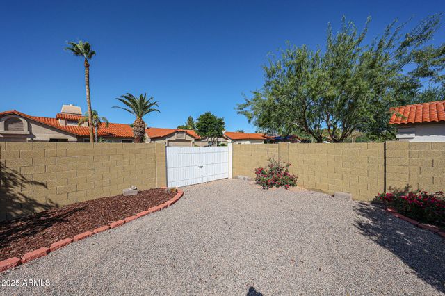 10572 E Bella Vista Drive, Scottsdale, AZ 85258