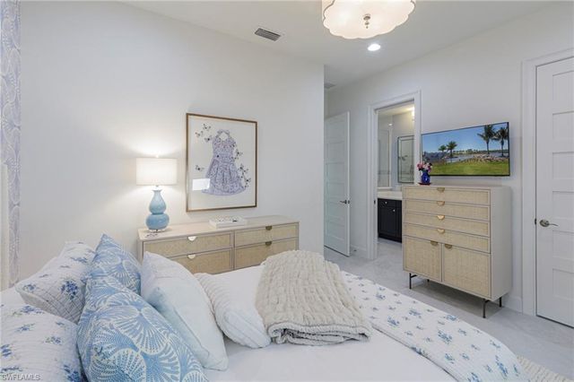 8963 Gustavia CT, Naples, FL 34112