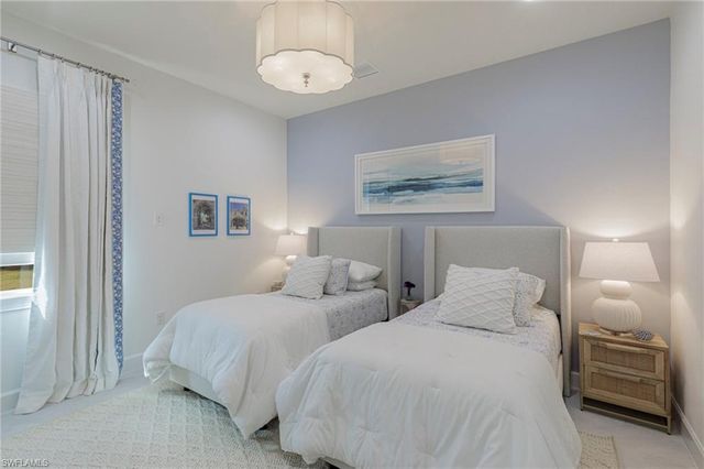 8963 Gustavia CT, Naples, FL 34112