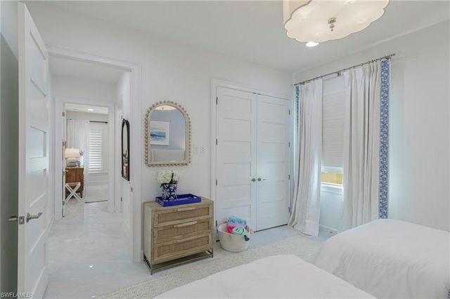 8963 Gustavia CT, Naples, FL 34112