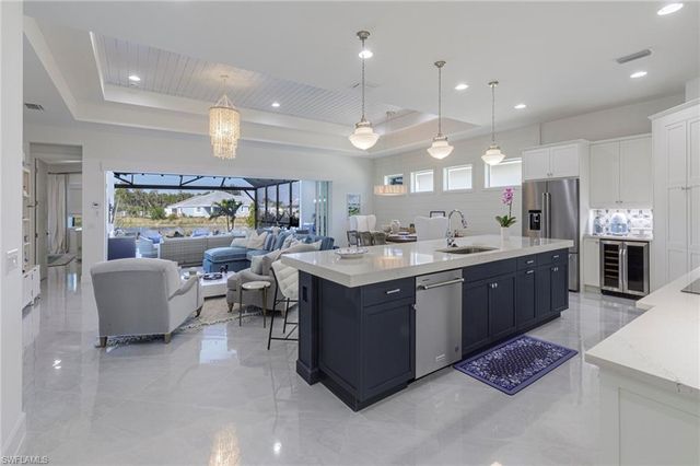 8963 Gustavia CT, Naples, FL 34112