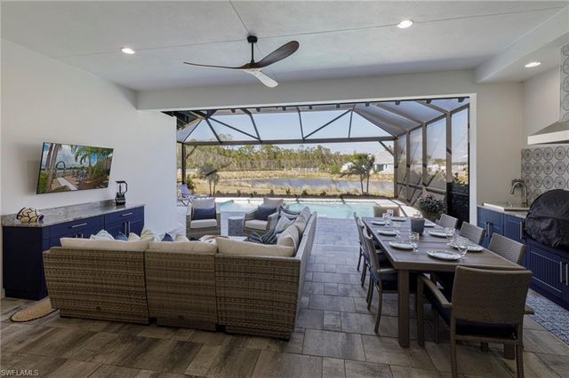 8963 Gustavia CT, Naples, FL 34112