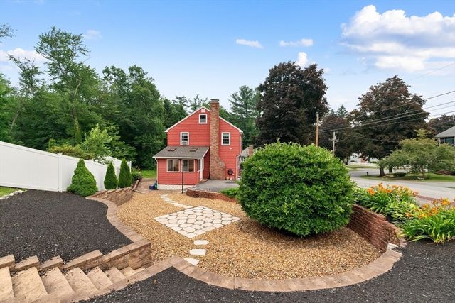 8 Indian Lane, Wakefield, MA 01880