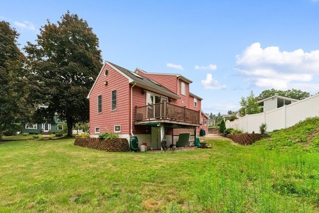 8 Indian Lane, Wakefield, MA 01880