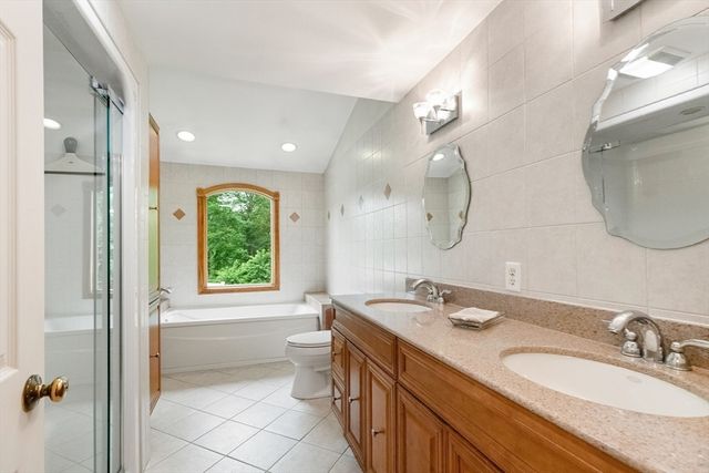 8 Indian Lane, Wakefield, MA 01880