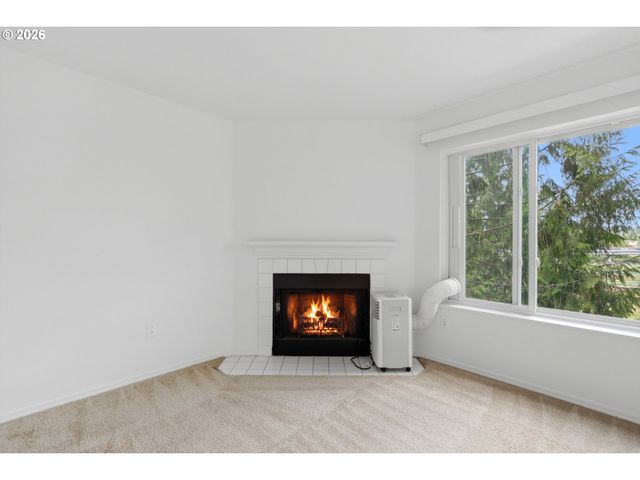 7163 Sw SAGERT St 109, Tualatin, OR 97062