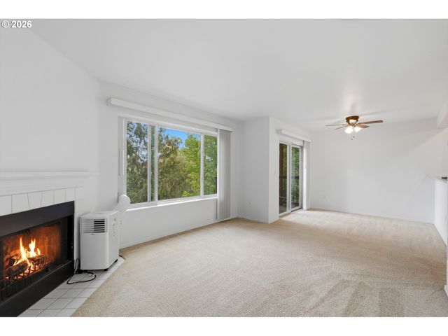 7163 Sw SAGERT St 109, Tualatin, OR 97062