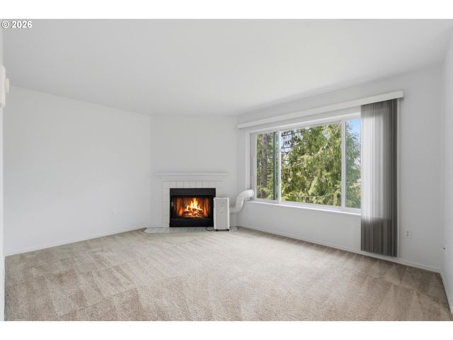 7163 Sw SAGERT St 109, Tualatin, OR 97062