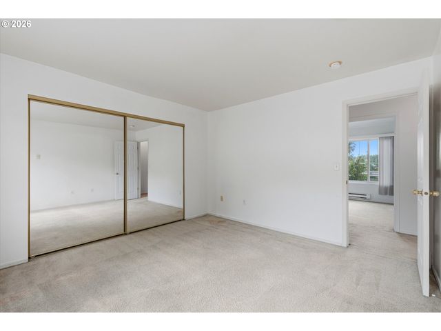 7163 Sw SAGERT St 109, Tualatin, OR 97062