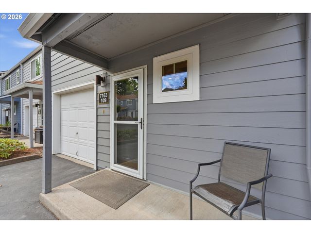 7163 Sw SAGERT St 109, Tualatin, OR 97062