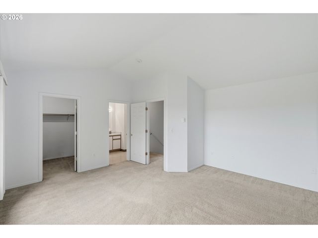 7163 Sw SAGERT St 109, Tualatin, OR 97062