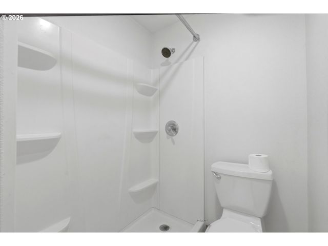 7163 Sw SAGERT St 109, Tualatin, OR 97062
