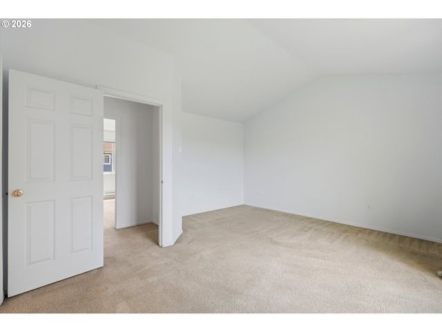 7163 Sw SAGERT St 109, Tualatin, OR 97062