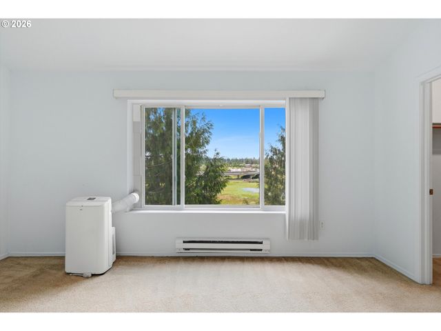 7163 Sw SAGERT St 109, Tualatin, OR 97062