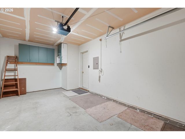 7163 Sw SAGERT St 109, Tualatin, OR 97062