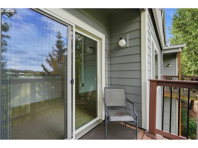 7163 Sw SAGERT St 109, Tualatin, OR 97062