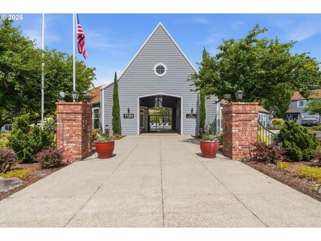7163 Sw SAGERT St 109, Tualatin, OR 97062