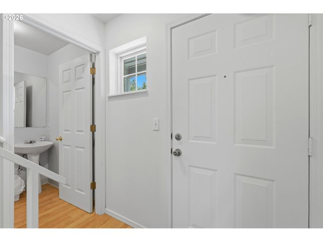 7163 Sw SAGERT St 109, Tualatin, OR 97062
