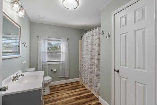 76 Entrekin Rd., Lumberton, MS 39455