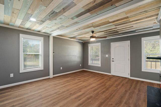 76 Entrekin Rd., Lumberton, MS 39455