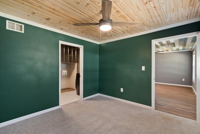 76 Entrekin Rd., Lumberton, MS 39455