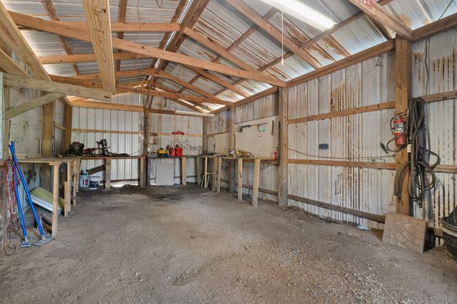 76 Entrekin Rd., Lumberton, MS 39455