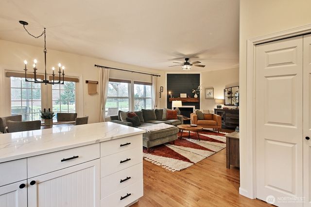 4900 Spinnaker Drive, Freeland, WA 98249