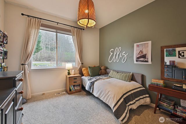 4900 Spinnaker Drive, Freeland, WA 98249