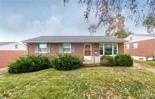9826 Glenmont Drive, St Louis, MO 63123