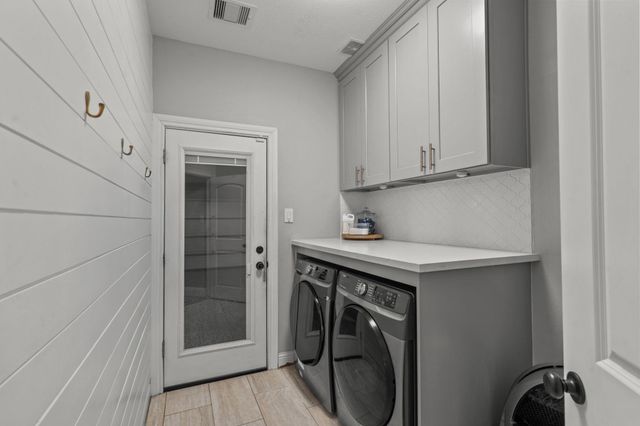 16003 Three Oaks Boulevard, Santa Fe, TX 77517