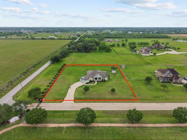 16003 Three Oaks Boulevard, Santa Fe, TX 77517