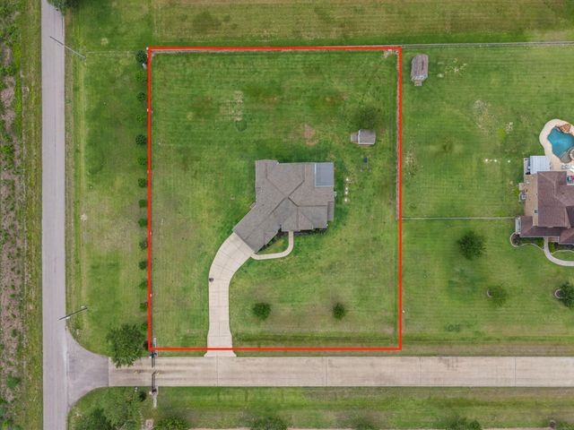 16003 Three Oaks Boulevard, Santa Fe, TX 77517