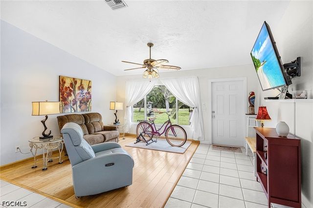 15474 Pembrooke RD, Bokeelia, FL 33922