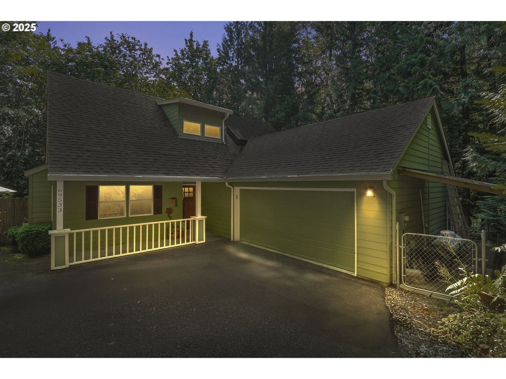 69533 E ROLLING GREEN Ct, Welches, OR 97067