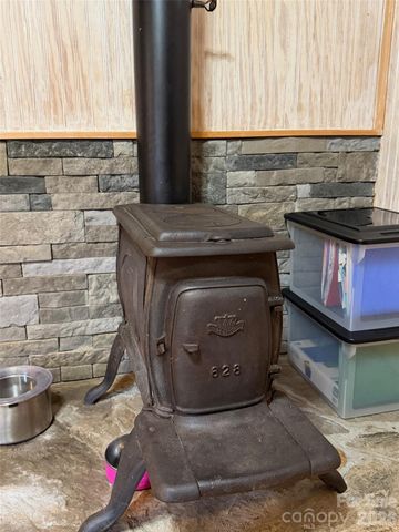 28 Red Bridge Lane, Sylva, NC 28779