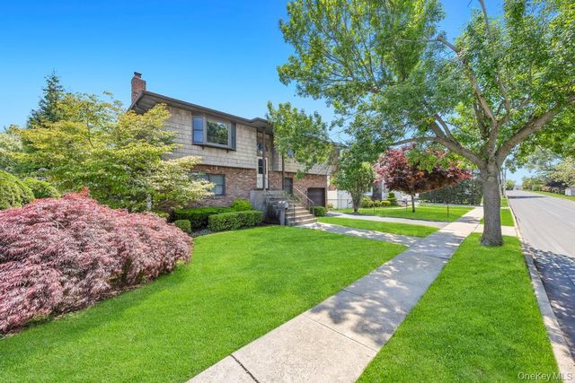 1840 Maurice Avenue, East Meadow, NY 11554