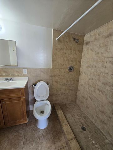 2244 Madison St 3, Hollywood, FL 33020