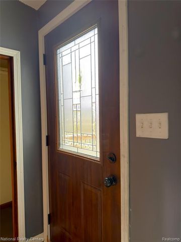 44 Chaney Street, Belleville, MI 48111