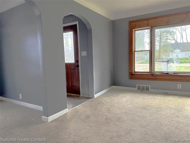 44 Chaney Street, Belleville, MI 48111