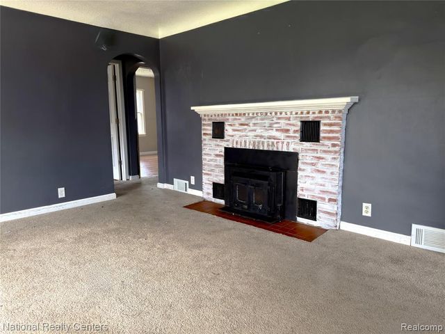 44 Chaney Street, Belleville, MI 48111