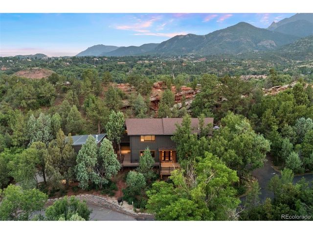 127 Via Vallecito, Manitou Springs, CO 80829