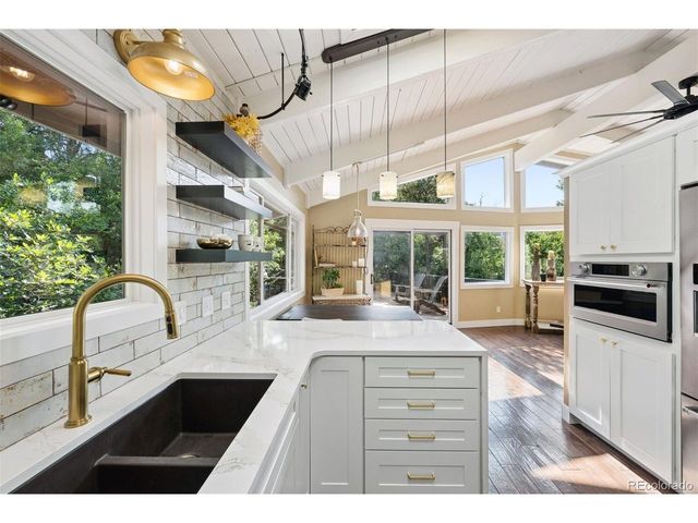 127 Via Vallecito, Manitou Springs, CO 80829