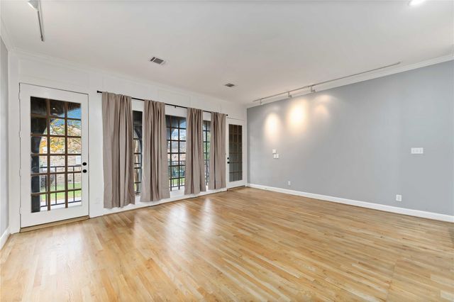 2002 Fairview Avenue, Houston, TX 77019