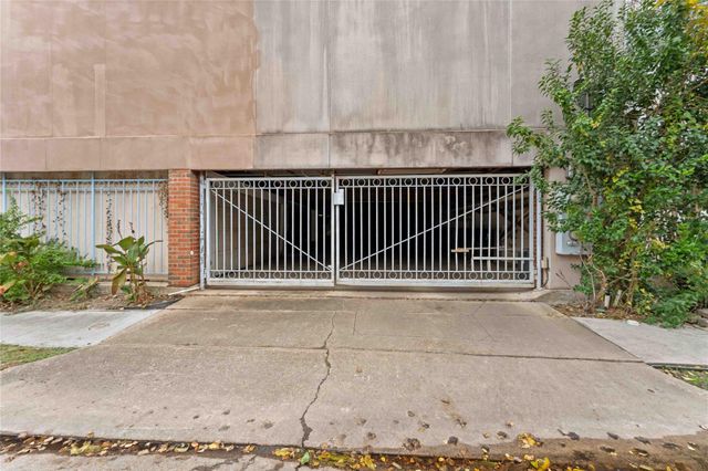 2002 Fairview Avenue, Houston, TX 77019