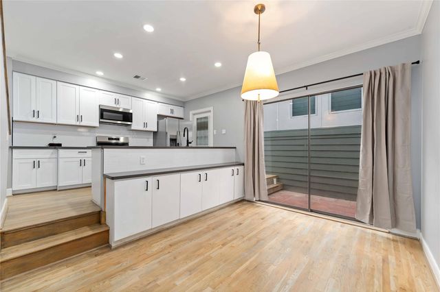 2002 Fairview Avenue, Houston, TX 77019