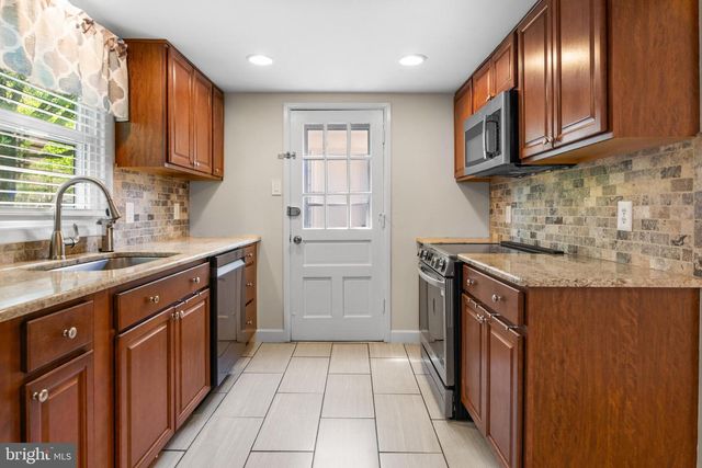 1801 E REGENTS PARK RD, Crofton, MD 21114