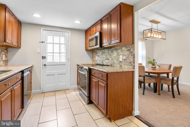 1801 E REGENTS PARK RD, Crofton, MD 21114