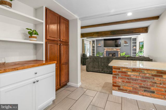 1801 E REGENTS PARK RD, Crofton, MD 21114