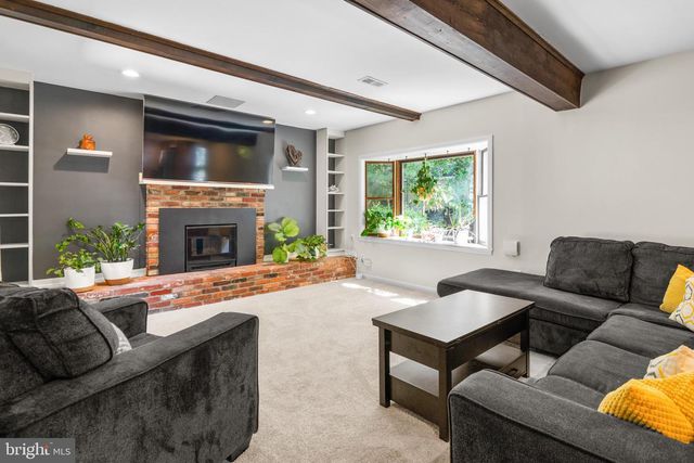 1801 E REGENTS PARK RD, Crofton, MD 21114