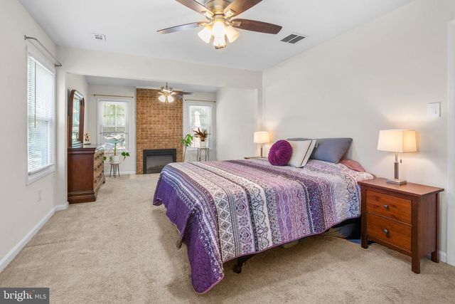 1801 E REGENTS PARK RD, Crofton, MD 21114